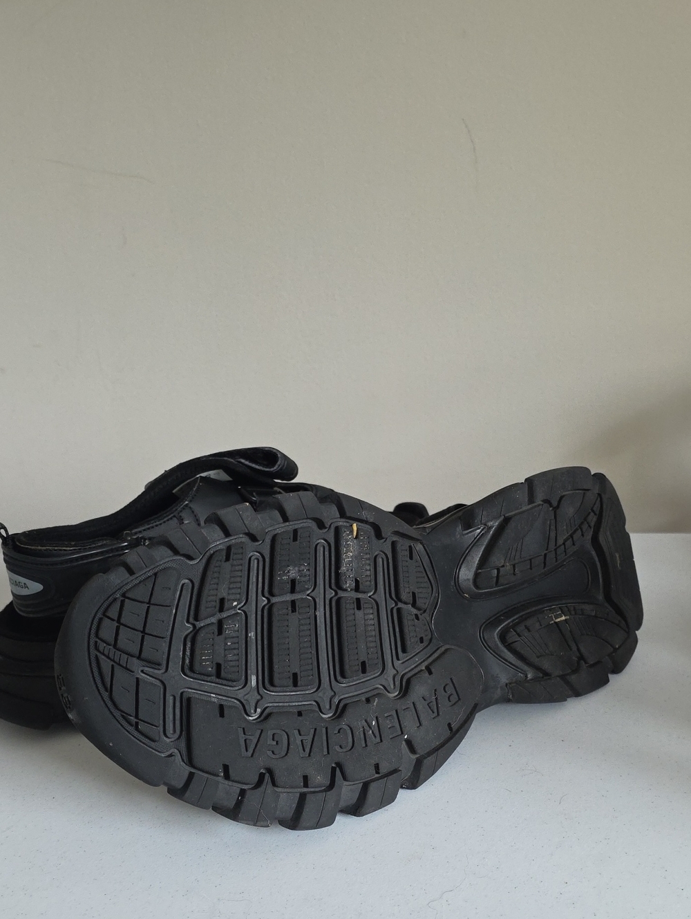 BALENCIAGA | Track Sandals Triple Black Straps mens SZ 11 - Picture 7 of 7